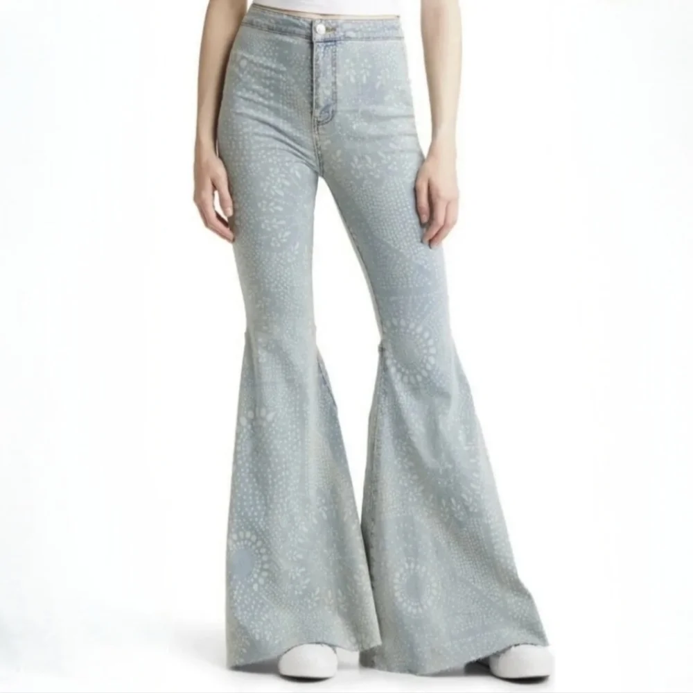Free People Just Float On Flare Jeans 30